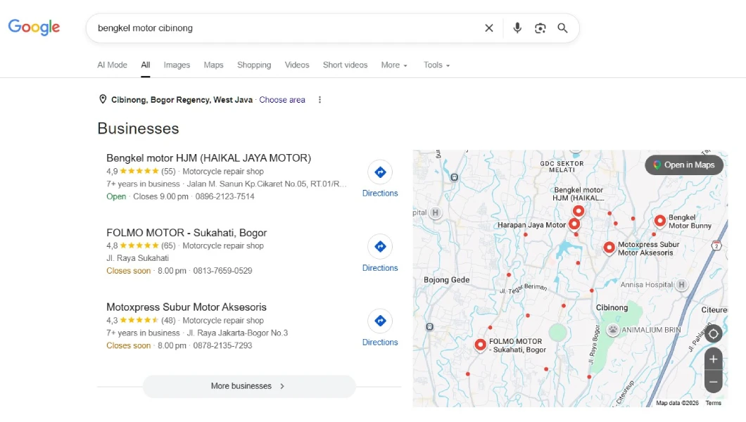 Tampilan Map Pack Google untuk pencarian bengkel motor Cibinong — tiga bisnis teratas yang dipilih Google
